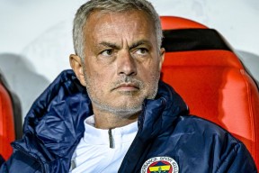 关于费耶诺德迎法国杯关键赛，转会期状态回暖，管理层满意，更衣室氛围转暖的信息-开元官网