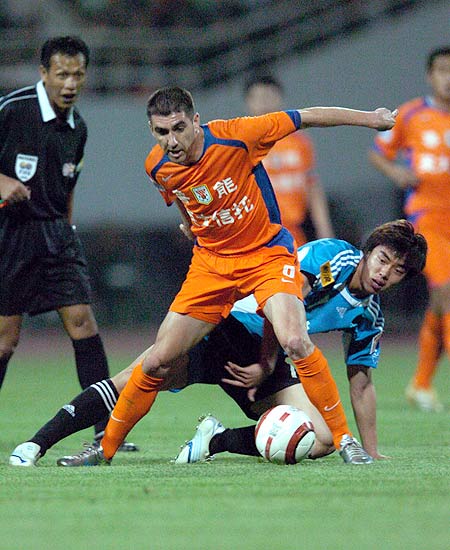 集结日英超焦点战；上海海港单刀错失；态度坚定；医务组通报恢复